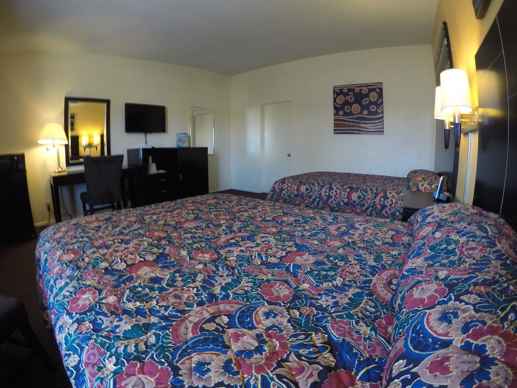 Indio Holiday Motel Exterior foto