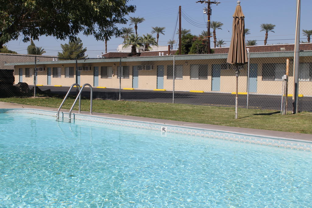 Indio Holiday Motel Exterior foto